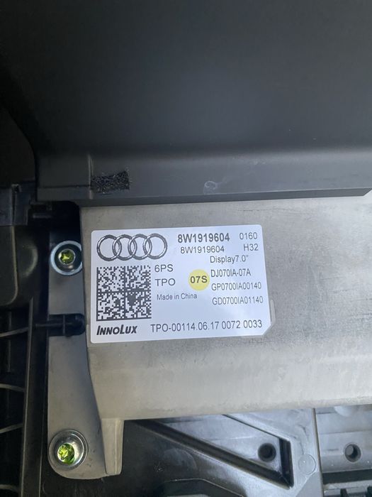 Navigatie gps + multimedia+ consola navigatie  Audi a4 b9 2.0 tdi 2017