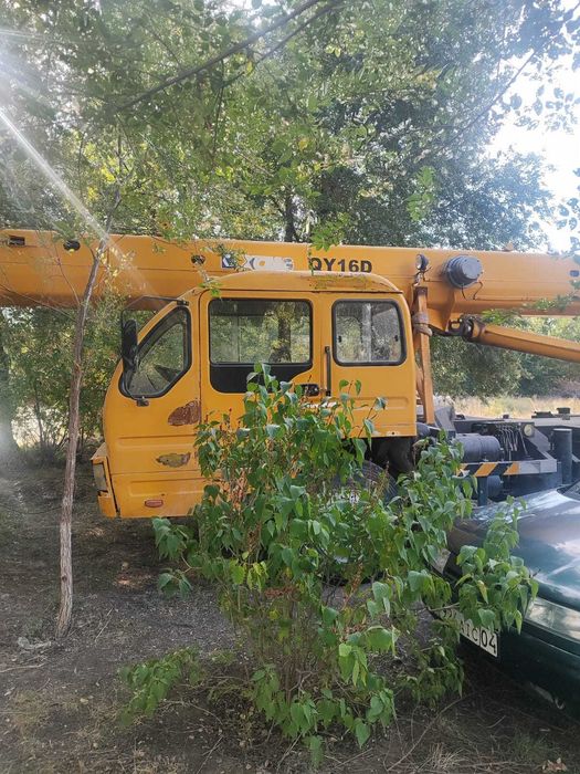 Кран автомобильный  XCMG