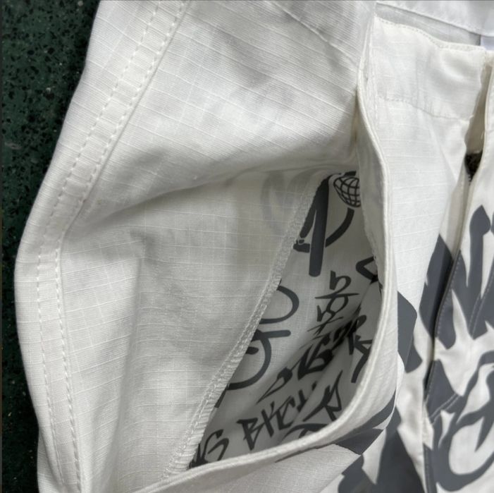 Штаны minus two.