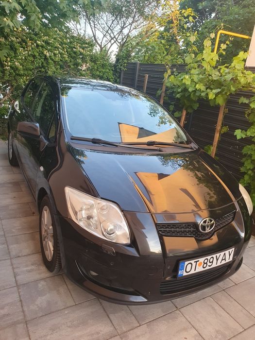 Autoturism TOYOTA AURIS