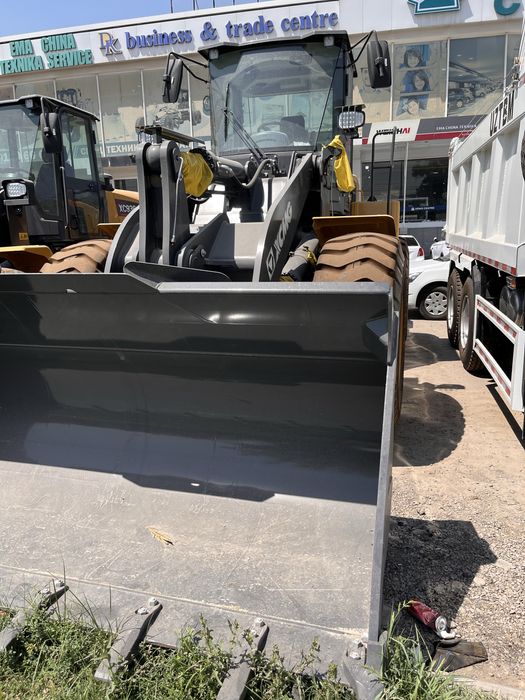 Погрузчик Xcmg XC956