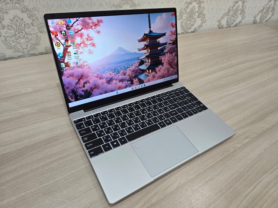 Nova, 4-ядерный, SSD 512Gb, Ram 16Gb, Full HD IPS
