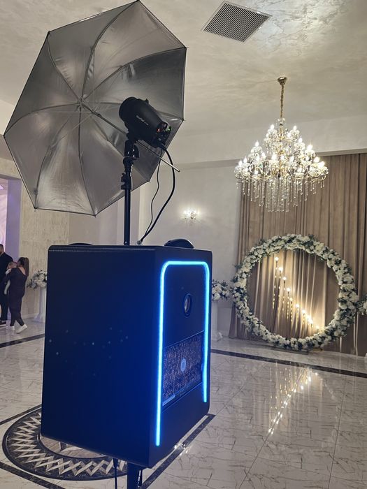 Manechine pentru mire si mireasa/cabina foto/fum greu