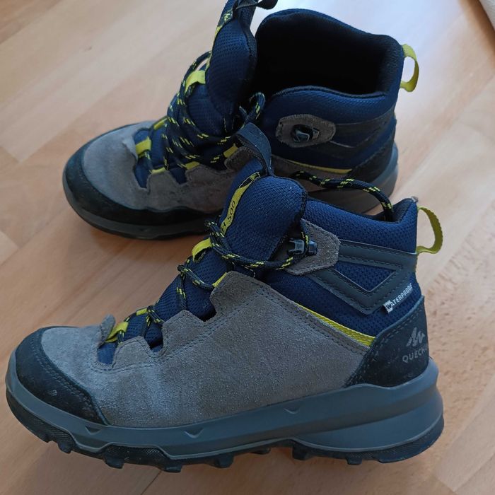 Туристически обувки Quechua 35 номер