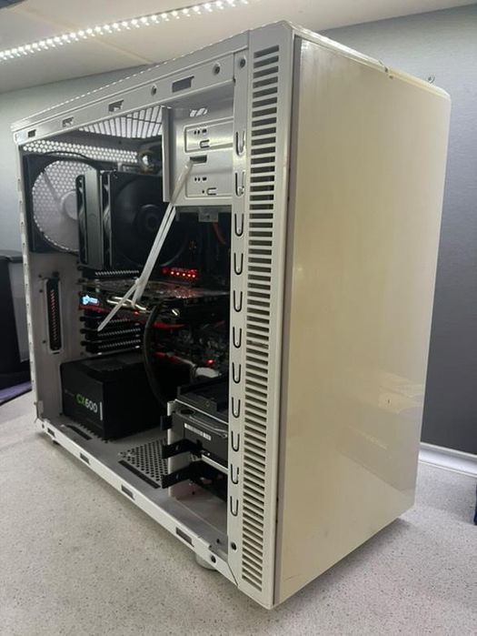 Геймърски компютър