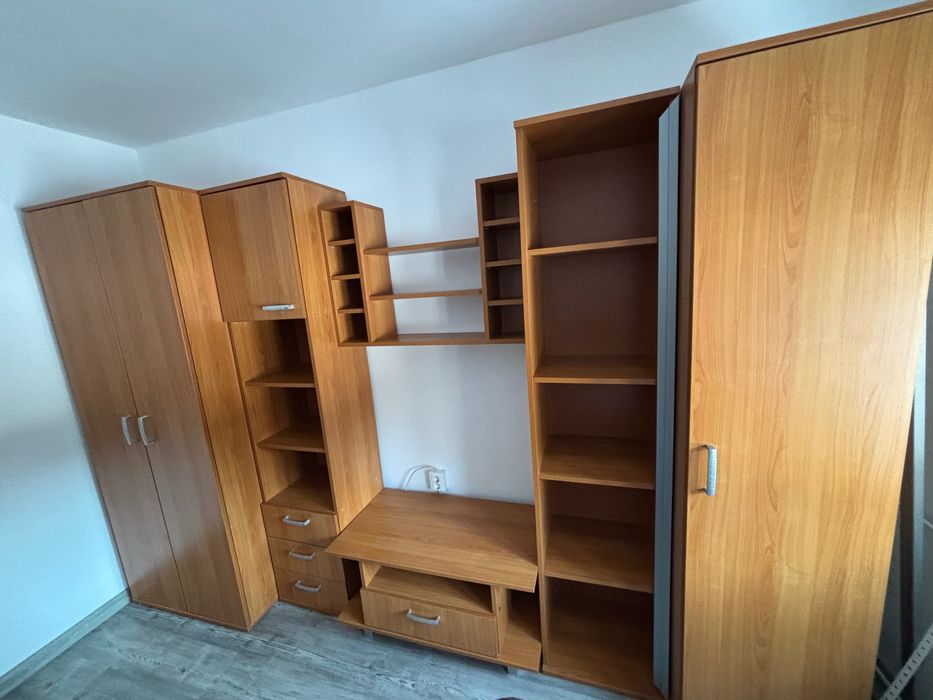 Mobilă de dormitor sau camera copii – stare bună +masa birou