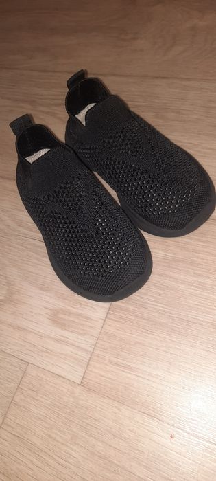 В идеальном состоянии обувь для мальчика