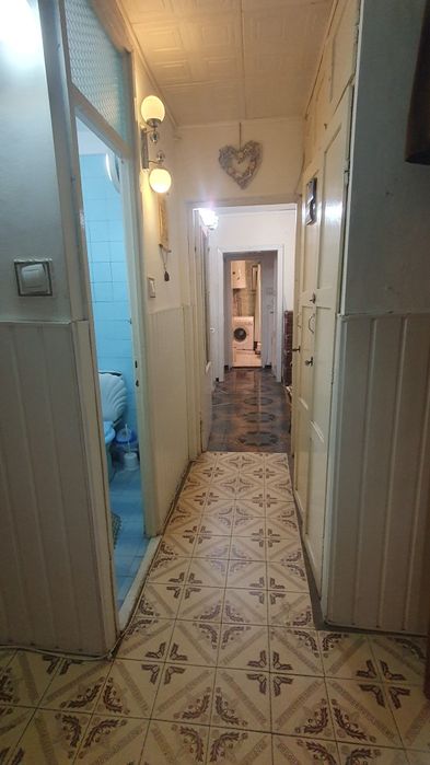 Apartament de vânzare Ștei 3 camere 2 băi