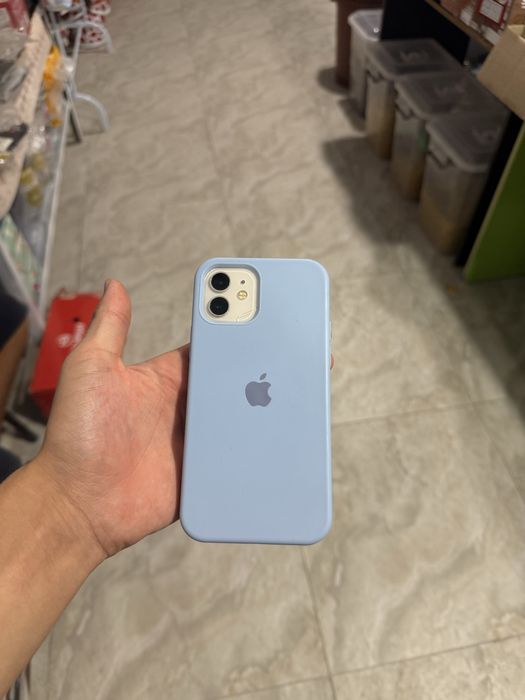 iphone 12.