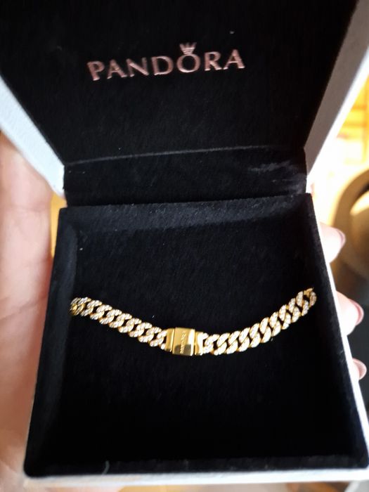 Пандора златна ..