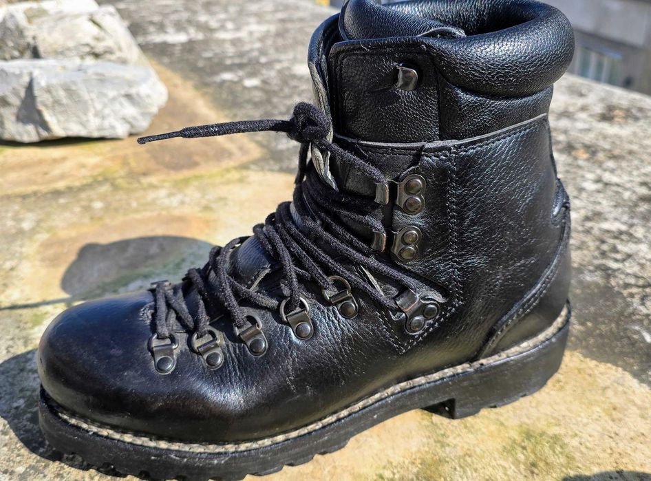 Обувки за планина - преходи, естествена кожа