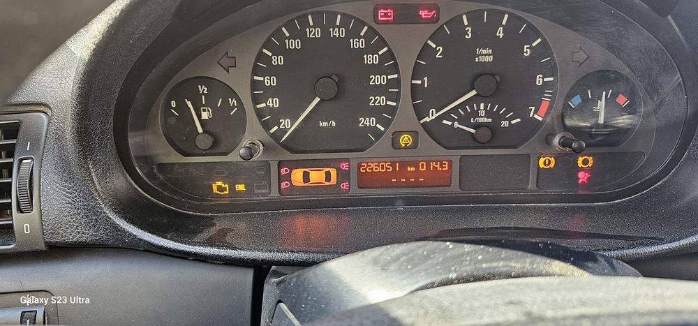BMW e46 318i ...