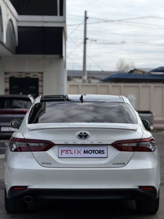 Toyota Camry Hybrid Limited