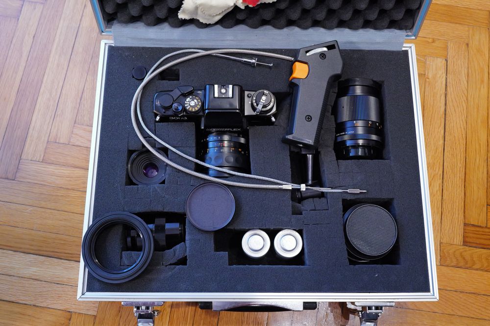 Aparat foto film Revue Flex 3003 cu 3 obiective, 35 50 135mm 1.4 2.8