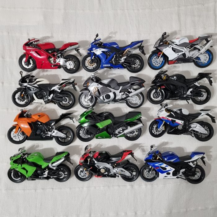 Machete moto Maisto scara 1:12