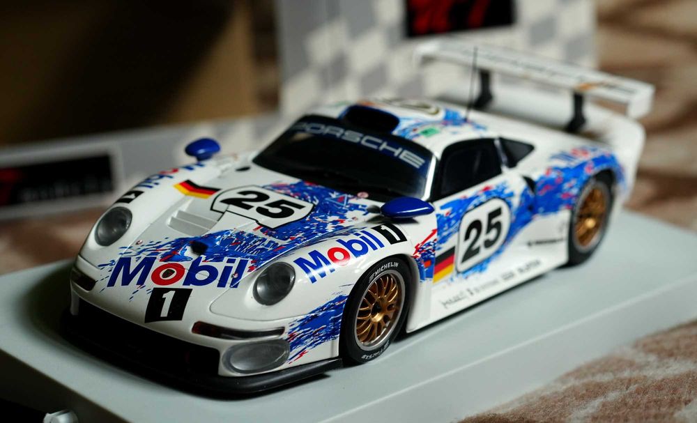 model PORSCHE 911 GT1  UT Models  1/18