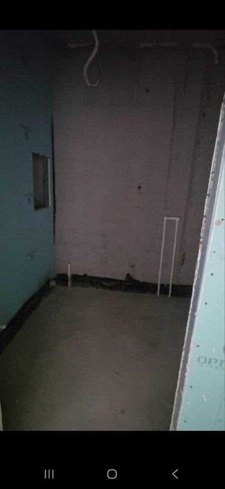 Arzonga 2 xonali kvartira srochna sotiladi