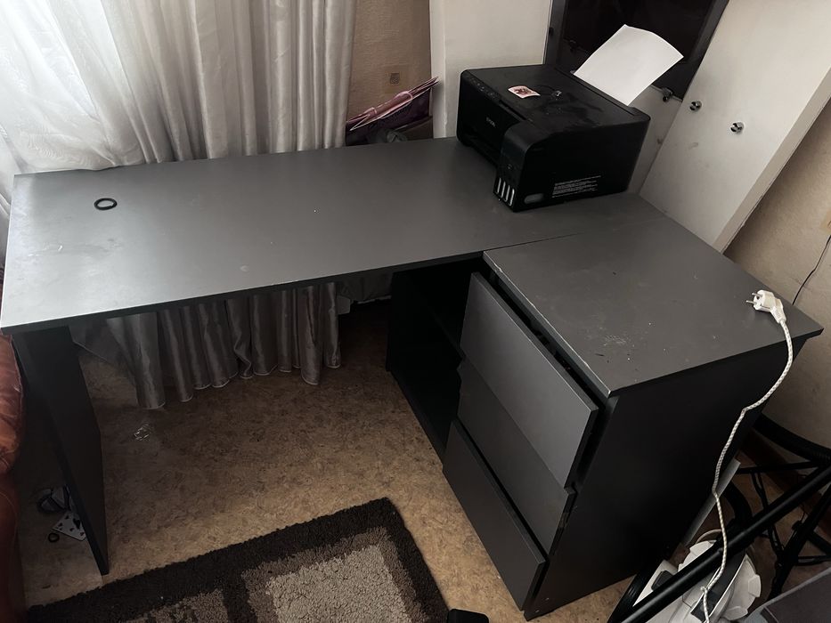 Продам стол для компьютера