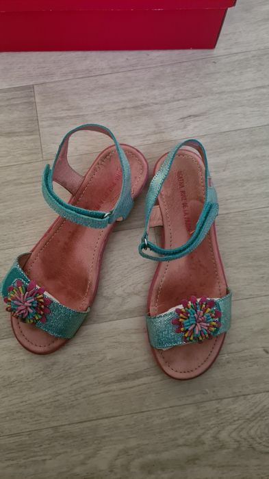 Детские сандалии
