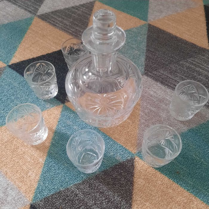 Графин с рюмками, хрусталь