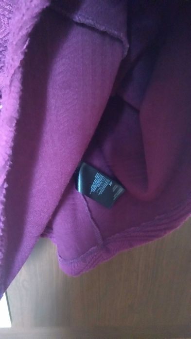 Прекрасна Рокля H&M, винено червена