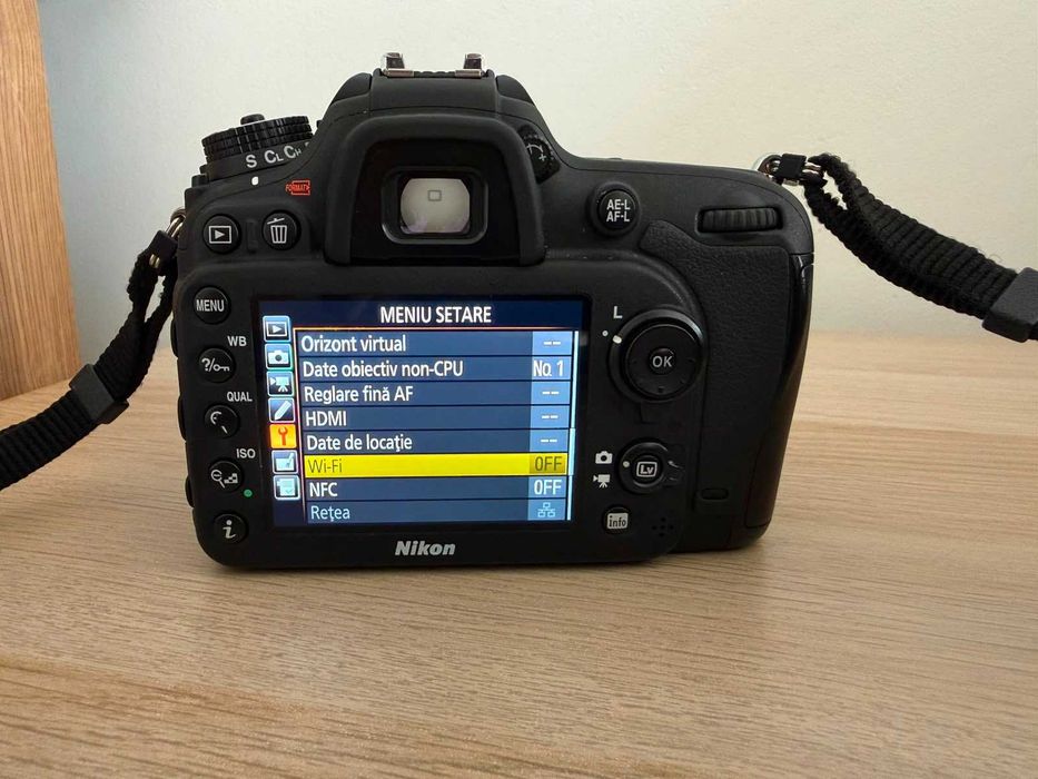 Nikon D7200 - 33K cadre - Obiectiv Nikkor AF-P DX 18-55mm - Cutie originala - Geanta