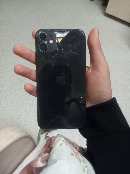 Обменяю Iphone 11