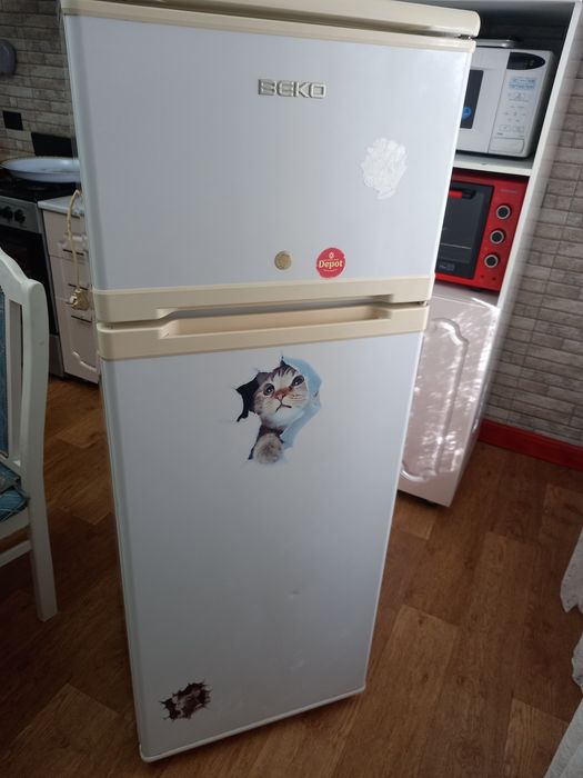 Продаю недорого холодильник б/у