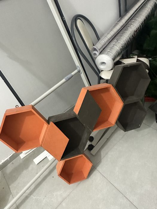 Полка настенная для дома или офиса