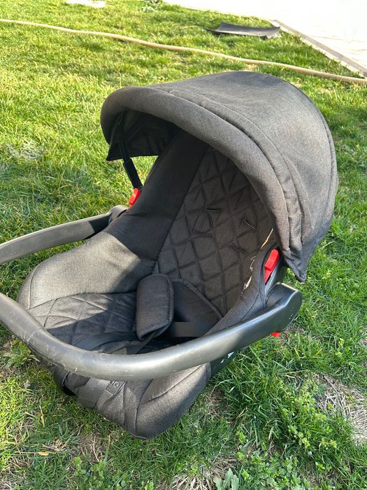 Детская коляска сотилади