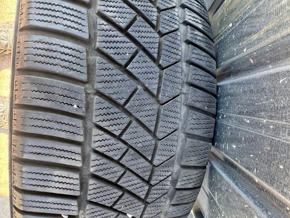 Anvelope Continental iarna 245/45 R18 runflet