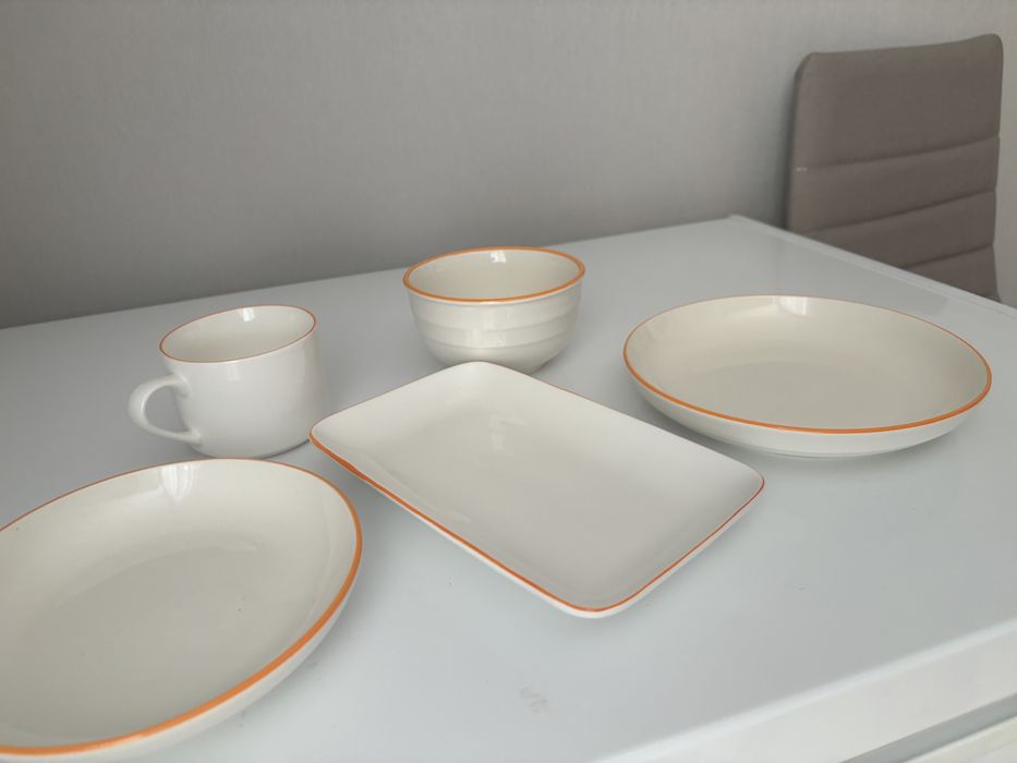 Продам новый набор посуды