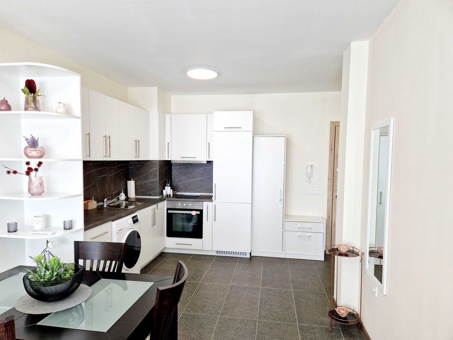 Двустаен апартамент за 5 човека за нощувки с паркинг в Комплекс Папая