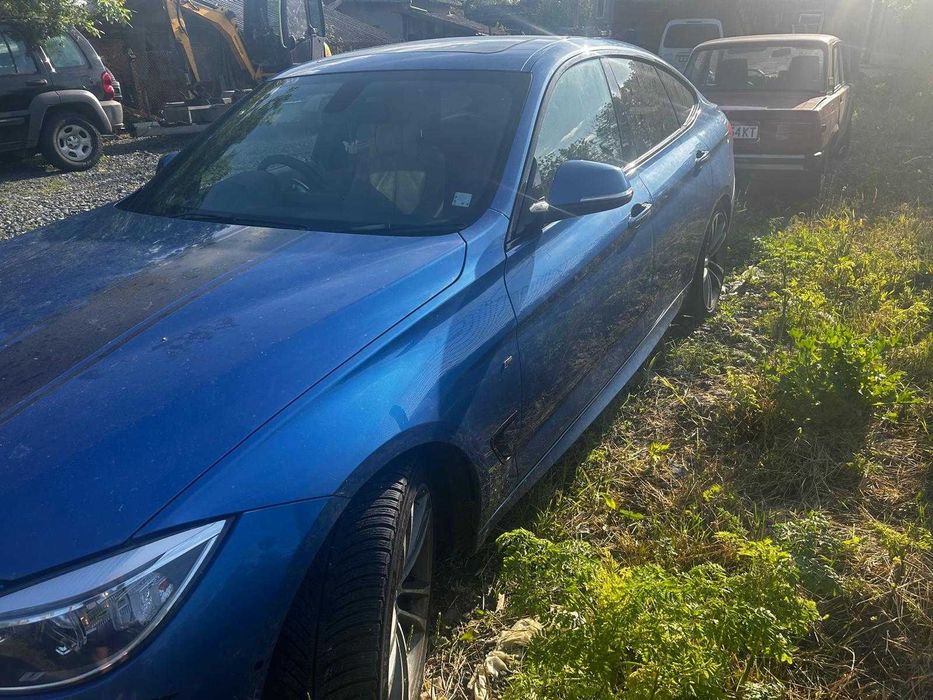 Автомобил на части