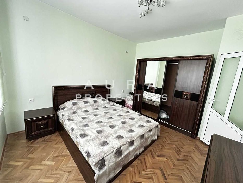 Дава се под наем Тристаен апартамент в Разград, Център - 100 кв.м за 561 € - Снимка #6