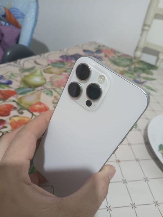 Iphone 16 pro max 256 GB емкость 99%