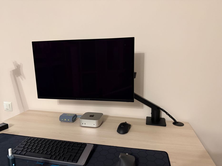 Рамо / Стойка за монитор