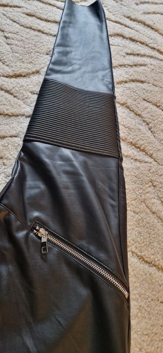 Кожено панталон Zara