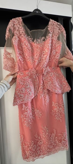 rochie dantela frantuzeasca roz