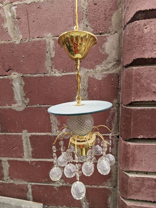 Продам люстры бу