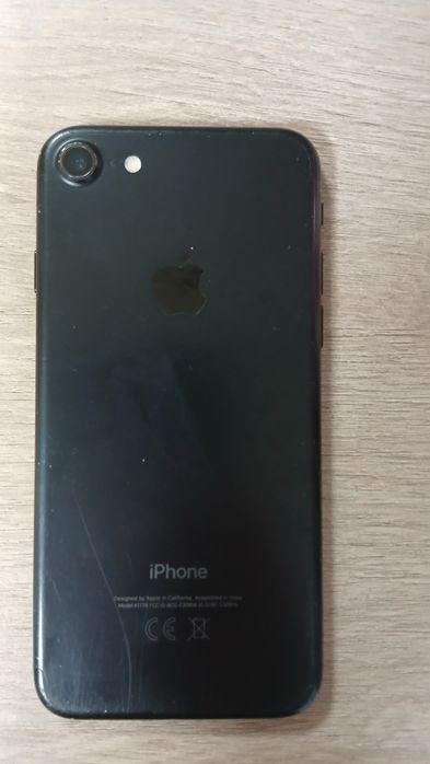 Айфон 7 в отличном состояние