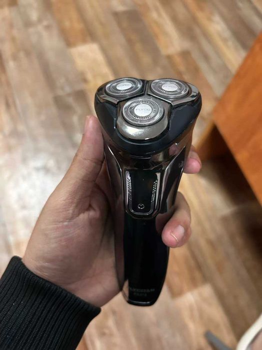 Продаётся электробритва Flyco