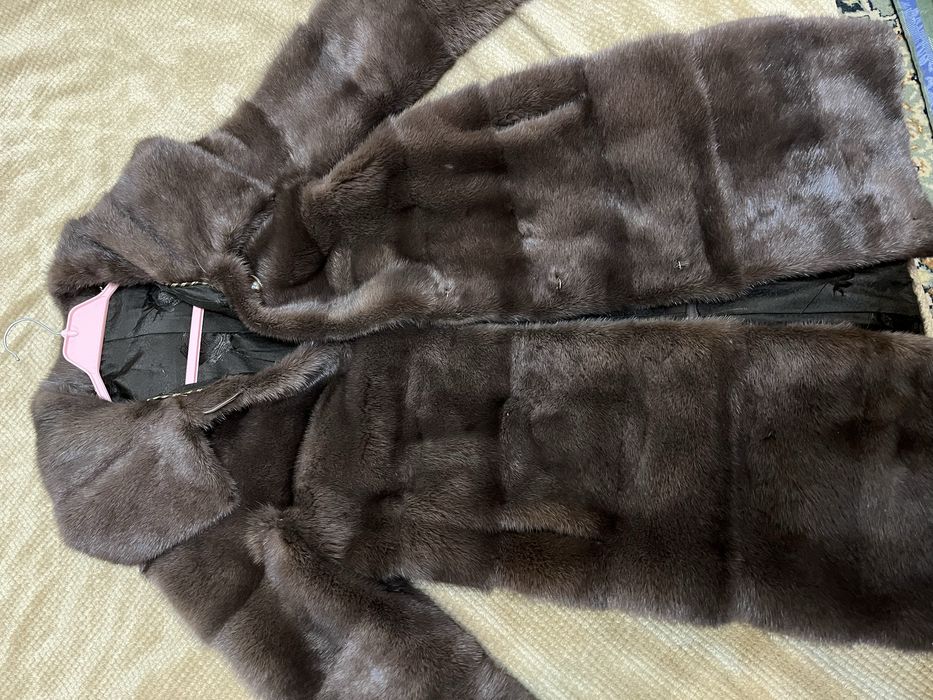 Продаю норковую шубу