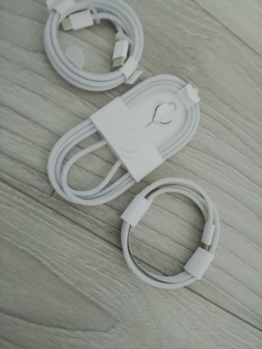 Cablu de telefoane    Incarcatoare   Noi   Cutii de telefoane