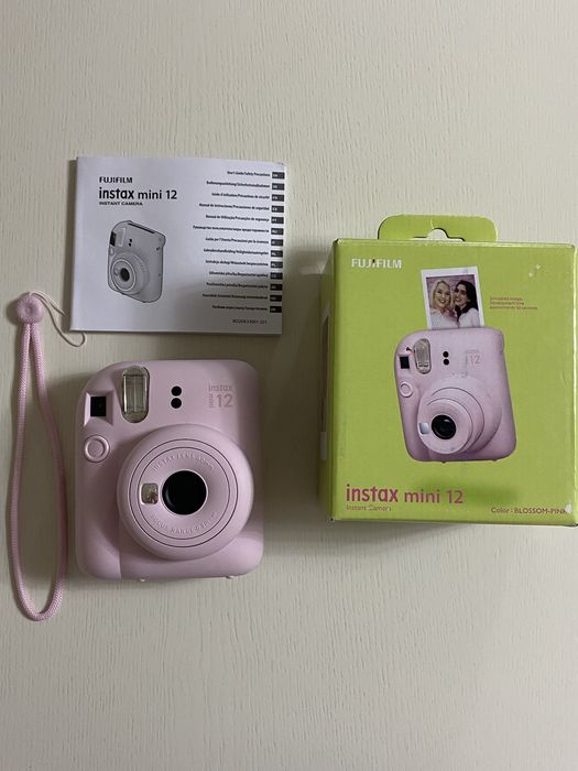 Продам instax mini 12 новый