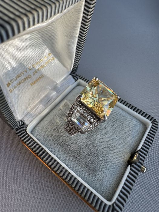 Inel din argint si cubic zirconia