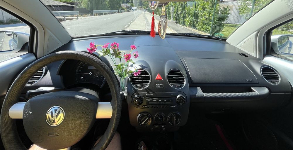 Volkswagen NewBeetle