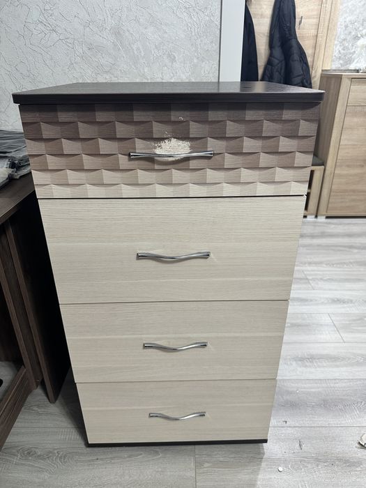 Продается вместительный  комод