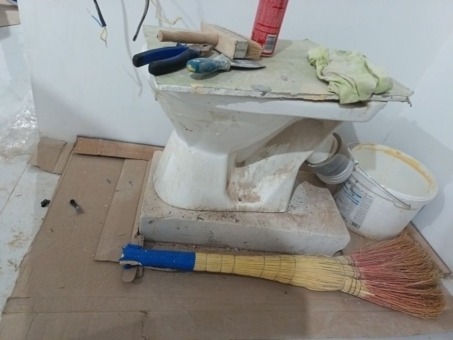 Рабочий унитаз для строителей