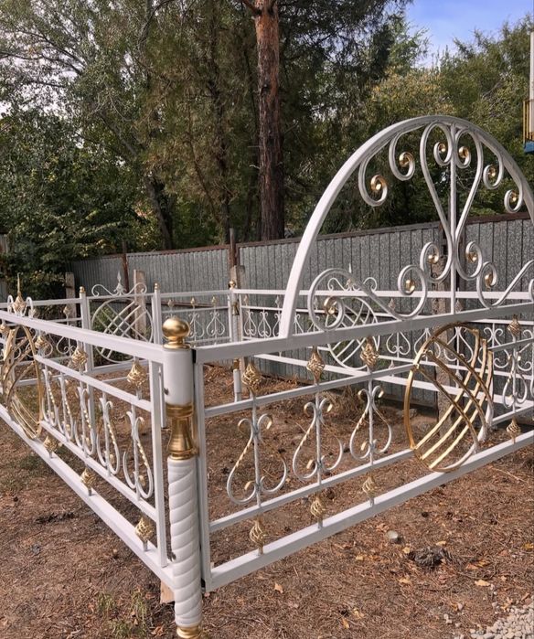 Оградки и памятники Талдыкорган